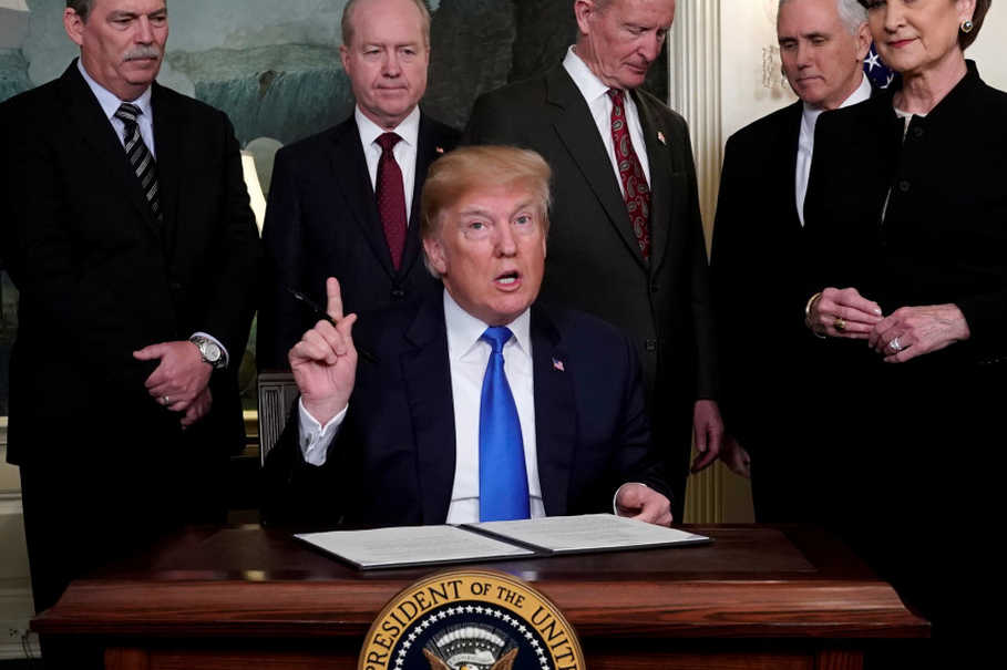 Káº¿t quáº£ hÃ¬nh áº£nh cho Trump unveils tariff plan on Chinese aircraft imports images